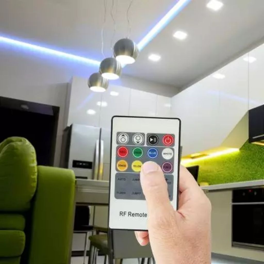 RF Daljinski Upravljalnik LED RGB z 20 Tipkami