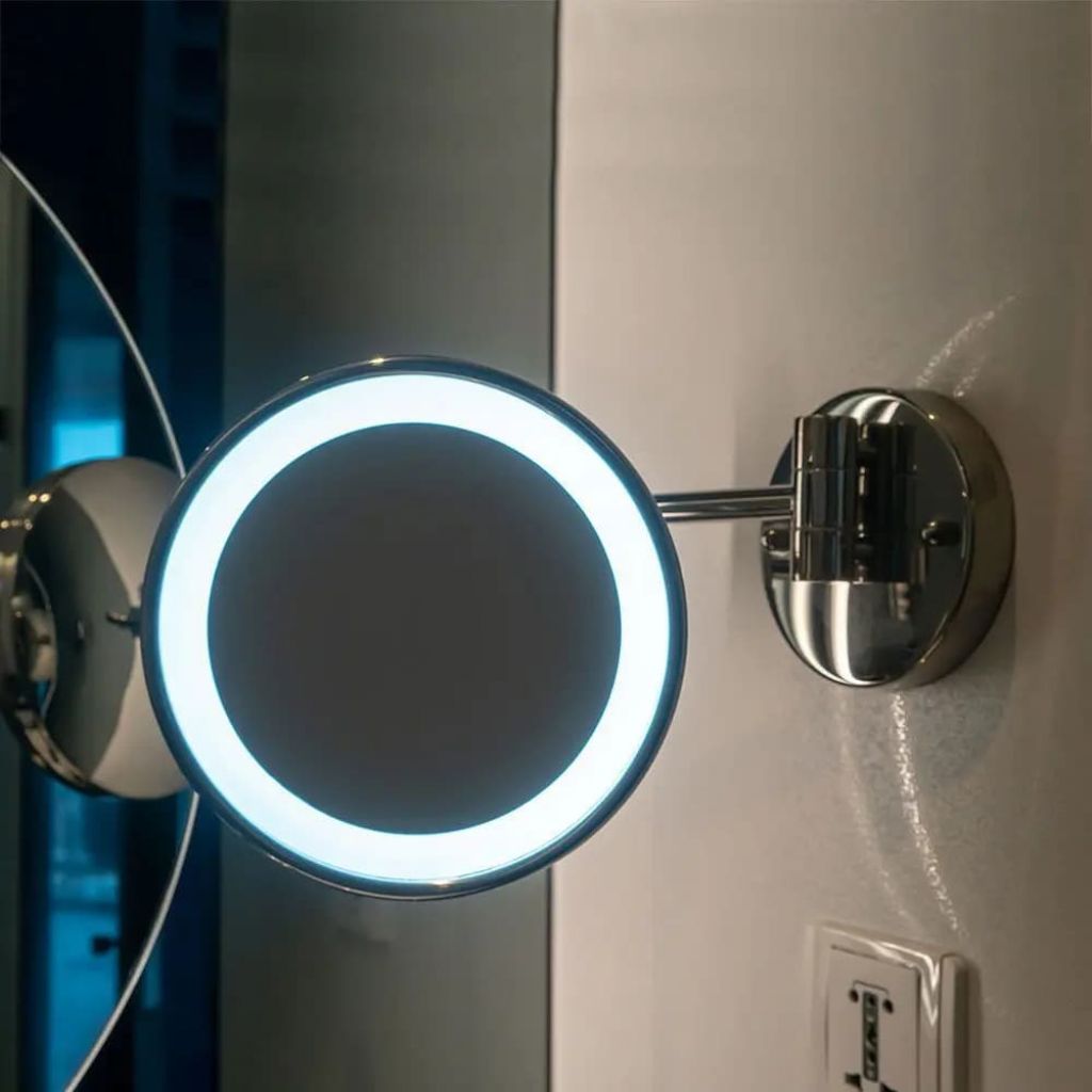 3W LED Wall Lamp Mirror 4 x AA Batteries Nickel