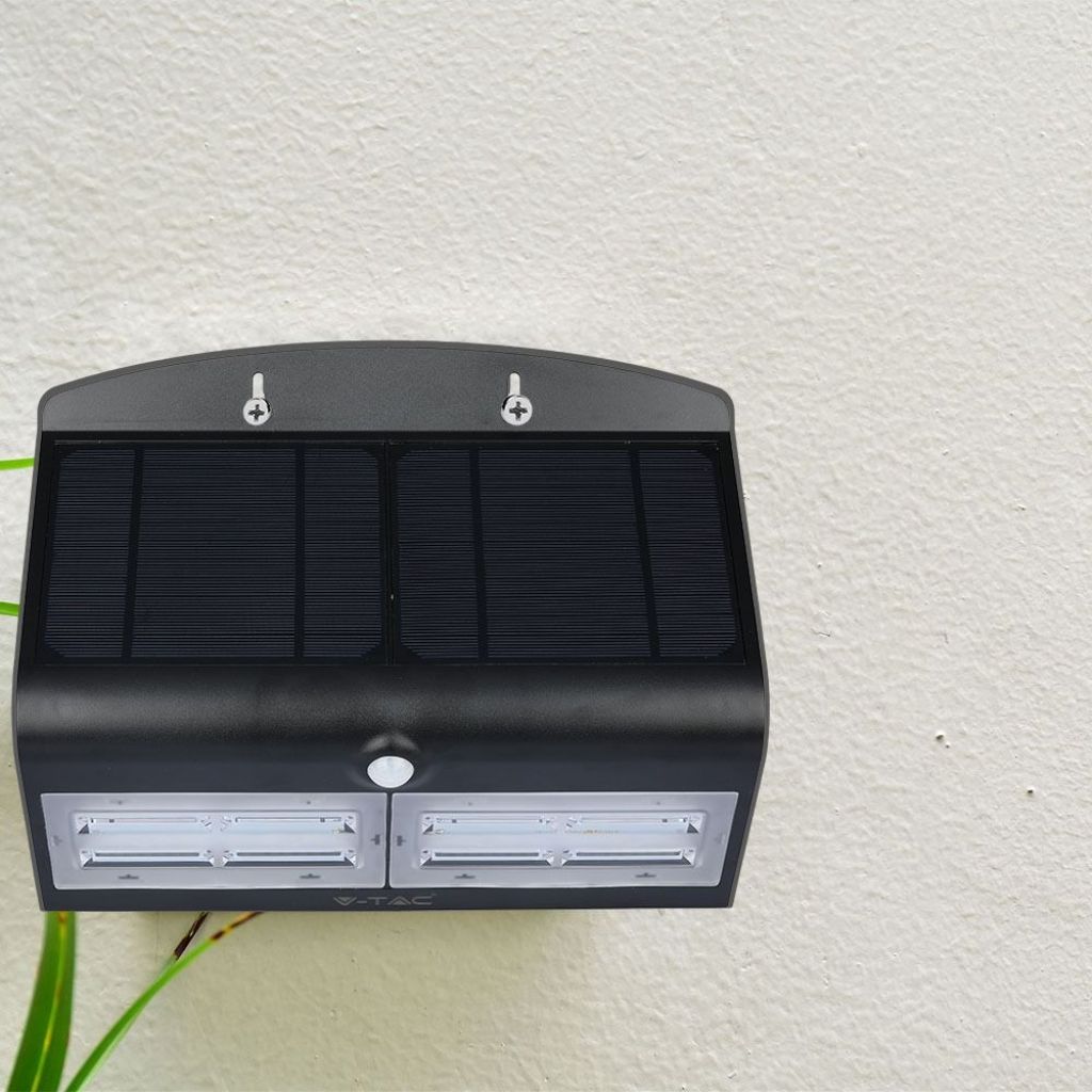 6.8W LED Solarna Svetilka Črna