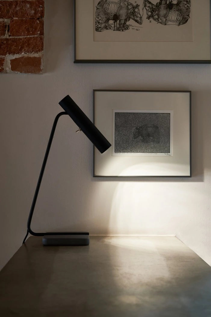 Namizna svetilka CONCRETE STORK TABLE