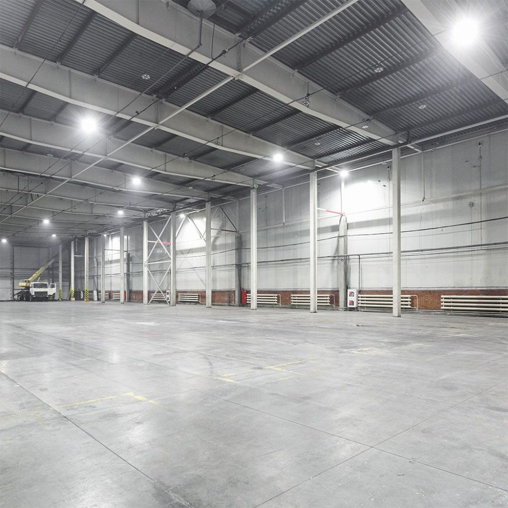 Skladiščni Reflektor SAMSUNG & Driver 100W 90kot Črn 120 lm/Watt 4000K