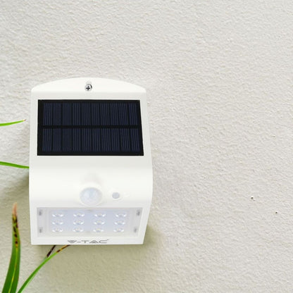 1.5 W LED Solar Lamp White