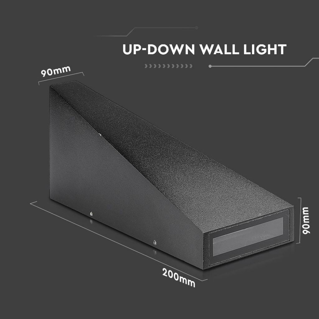 6W 660 lm LED Wall Lamp Black Housing IP65 4000K